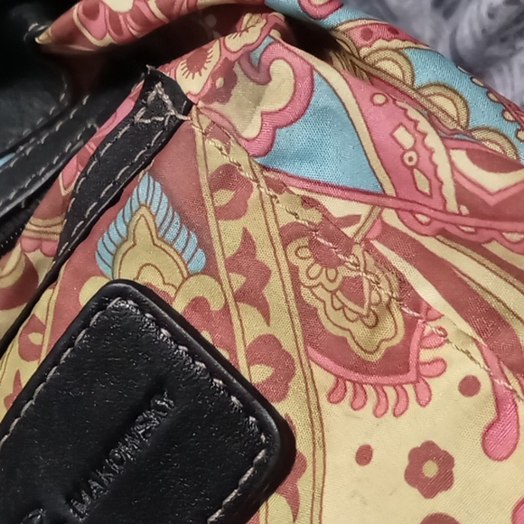 B. Makowsky Small Black Leather purse - Picture 9 of 9